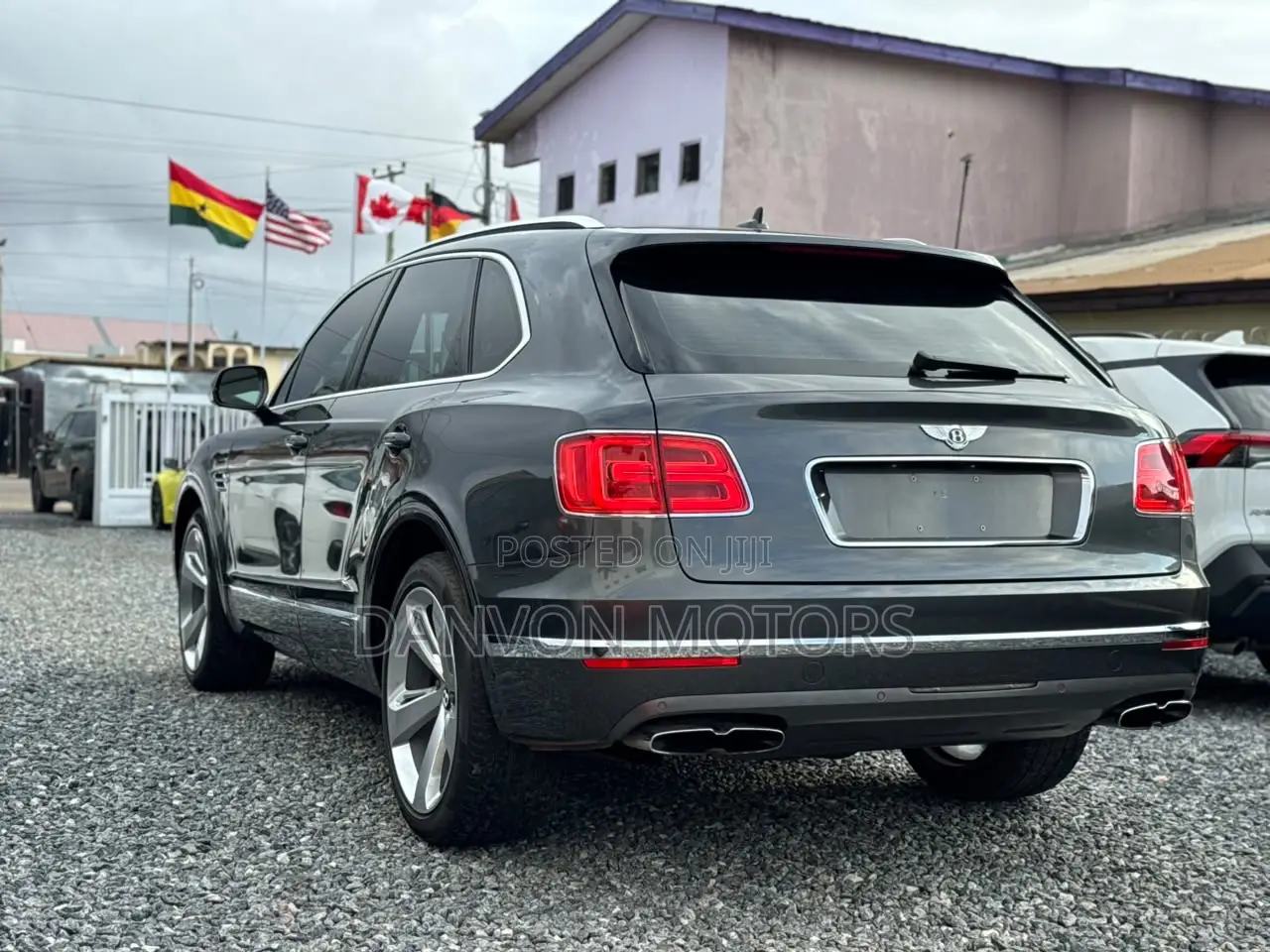 Bentley Bentayga V8 AWD 2019 Gray