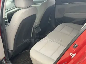 Hyundai Elantra ECO 2018 Red