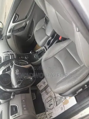 Hyundai Elantra SE 4dr Sedan (1.8L 4cyl 6A) 2015 Silver