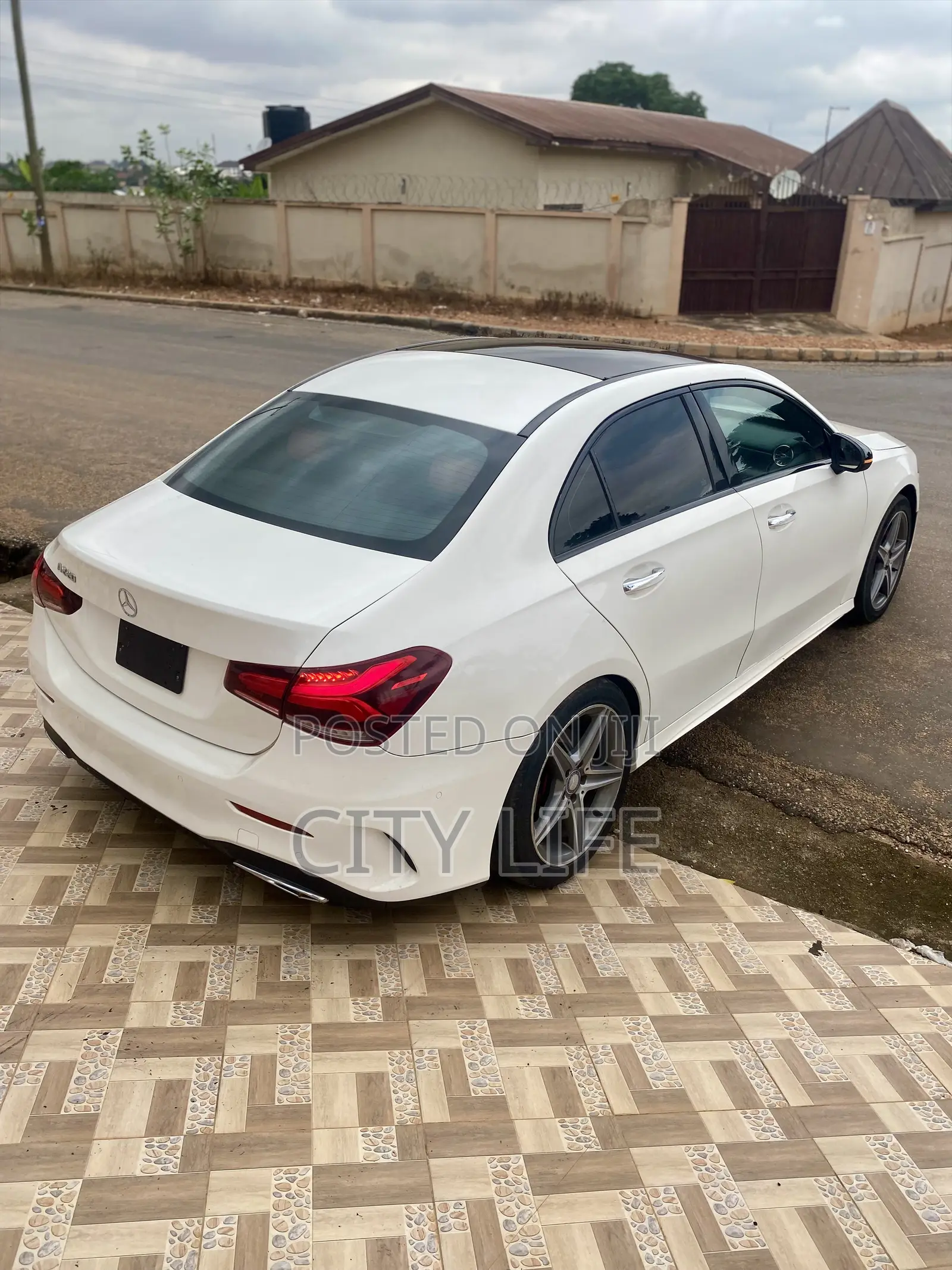 Mercedes-Benz A-Class A 220 4MATIC 2019 White