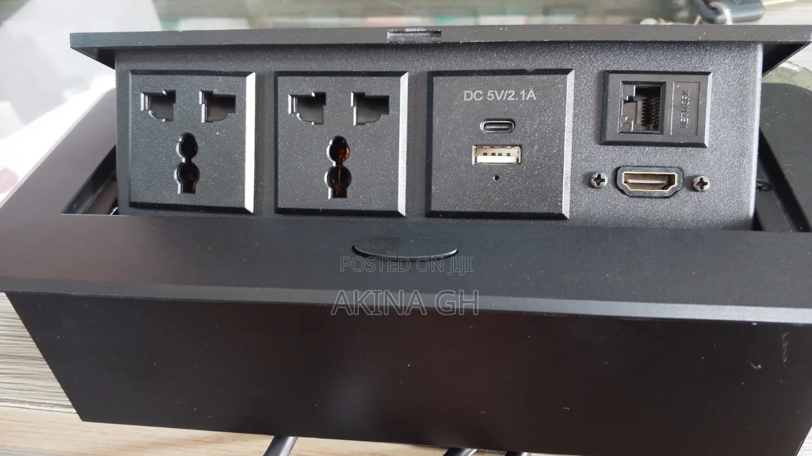 Desktop Pop-Up Socket