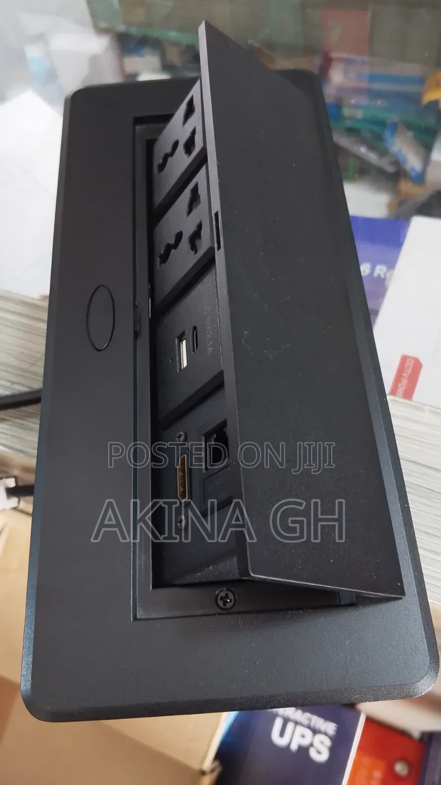 Desktop Pop-Up Socket
