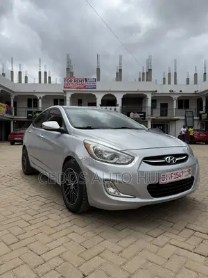 Hyundai Accent SE Sedan 2016 Silver