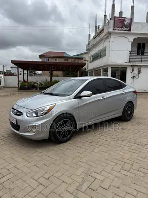 Hyundai Accent SE Sedan 2016 Silver