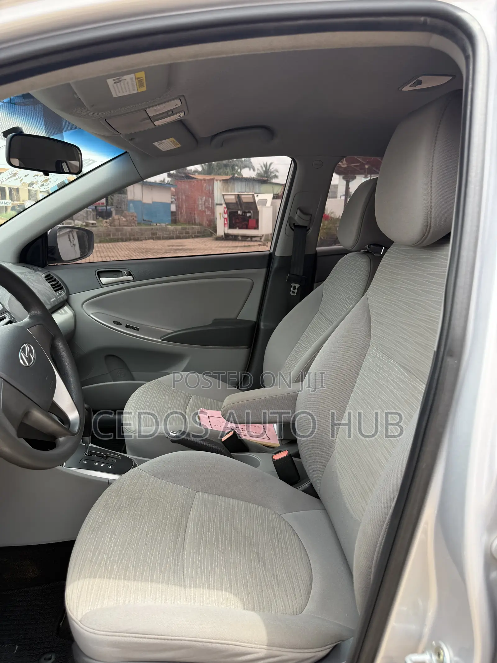 Hyundai Accent SE Sedan 2016 Silver
