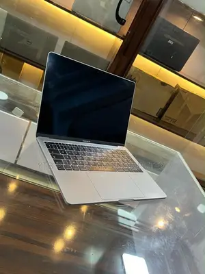 Laptop Apple MacBook Pro 8GB Intel Core i5 SSD 256GB