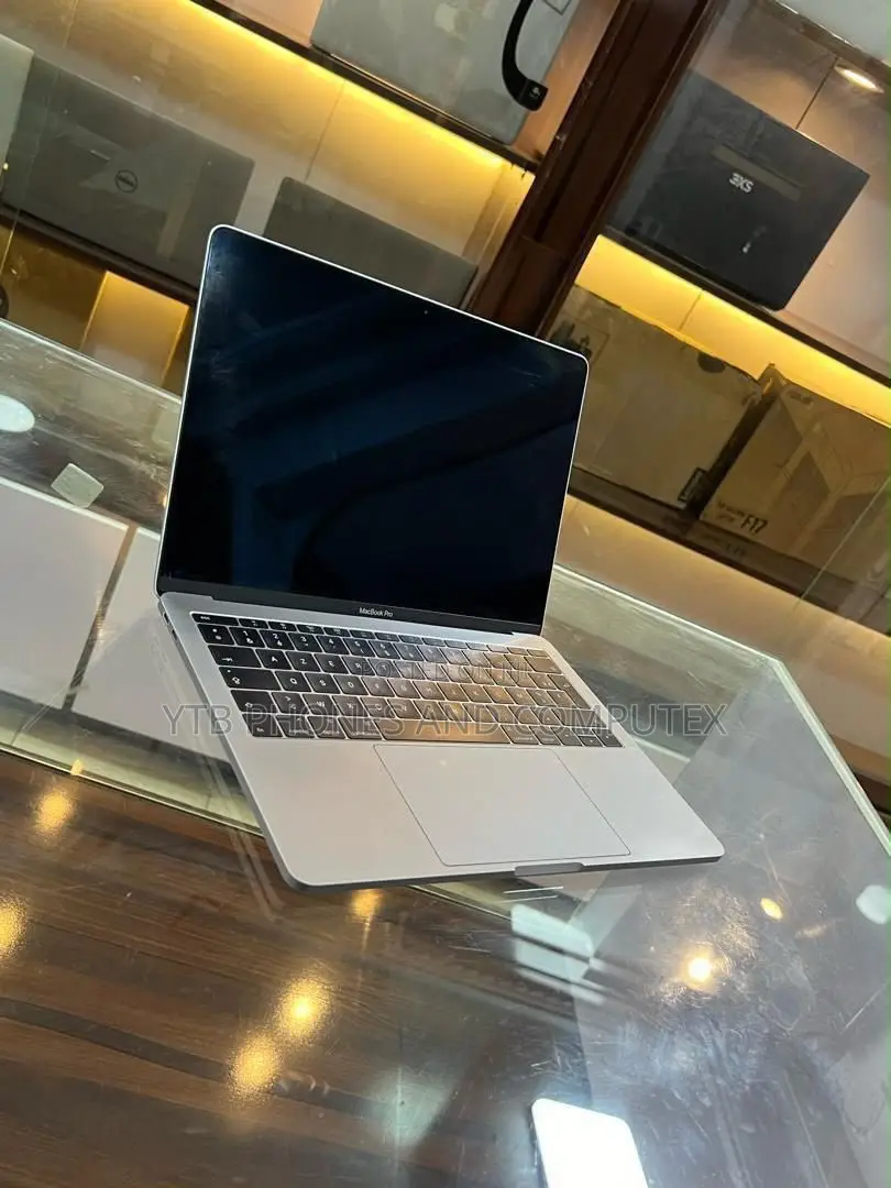 Laptop Apple MacBook Pro 8GB Intel Core i5 SSD 256GB