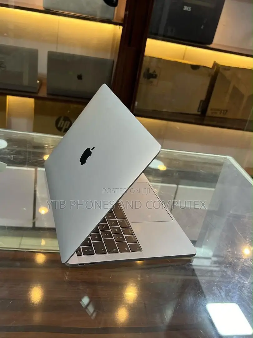 Laptop Apple MacBook Pro 8GB Intel Core i5 SSD 256GB