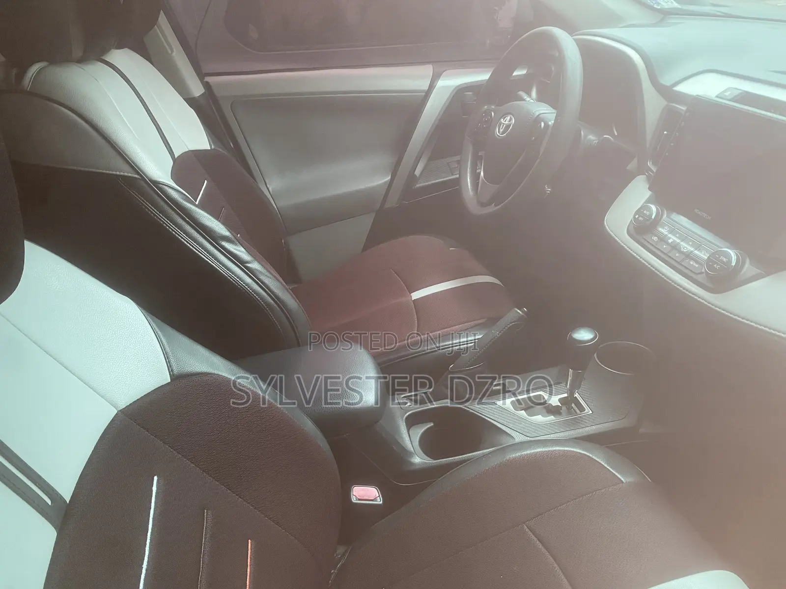 Toyota RAV4 2017 Silver