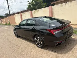 Hyundai Elantra SEL 2021 Black