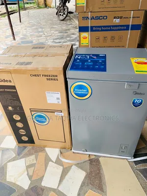 Single Door Media 100-L Chest Freezer
