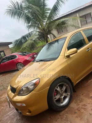 Toyota Matrix 2008 Gold