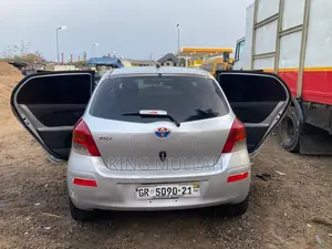 Toyota Vitz 1.3 AWD 3dr 2010 Silver