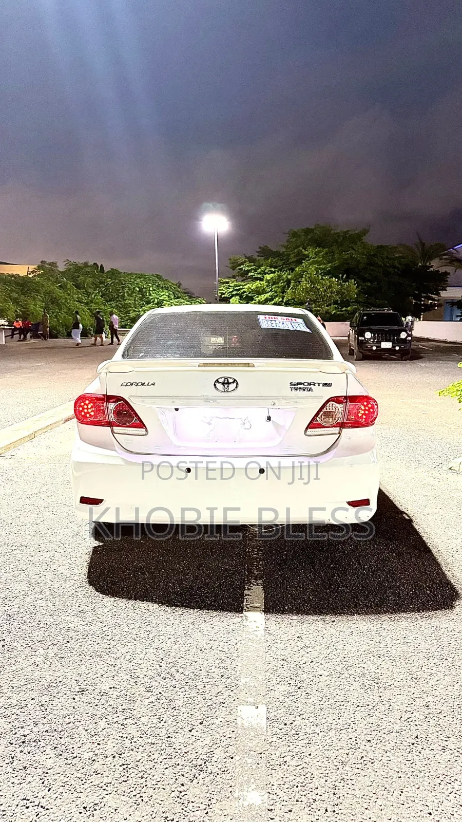 Toyota Corolla LE Special Edition 4dr Sedan (1.8L 4cyl 4A) 2013 White