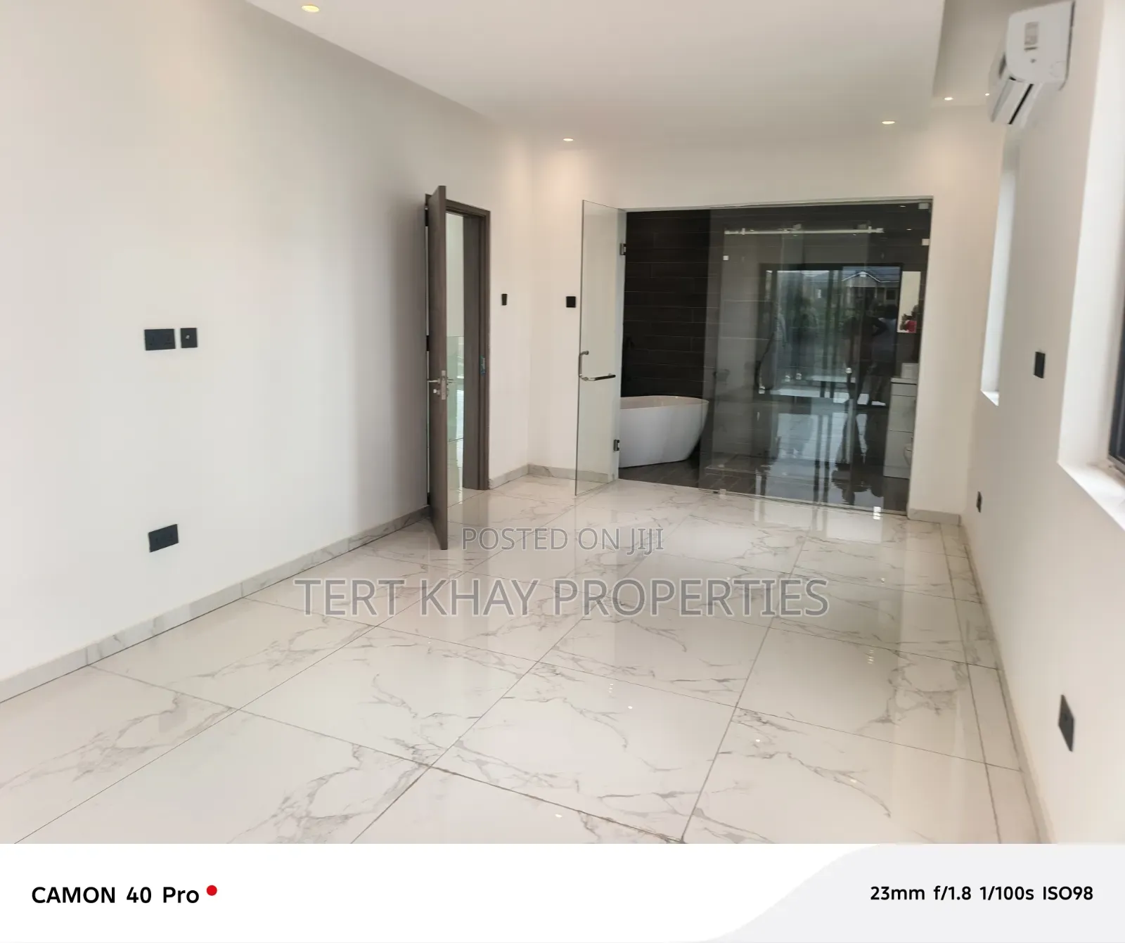 5bdrm House in Amanfro for sale