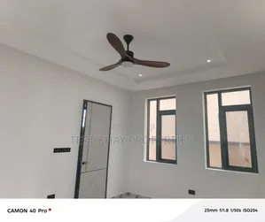 5bdrm House in Amanfro for sale