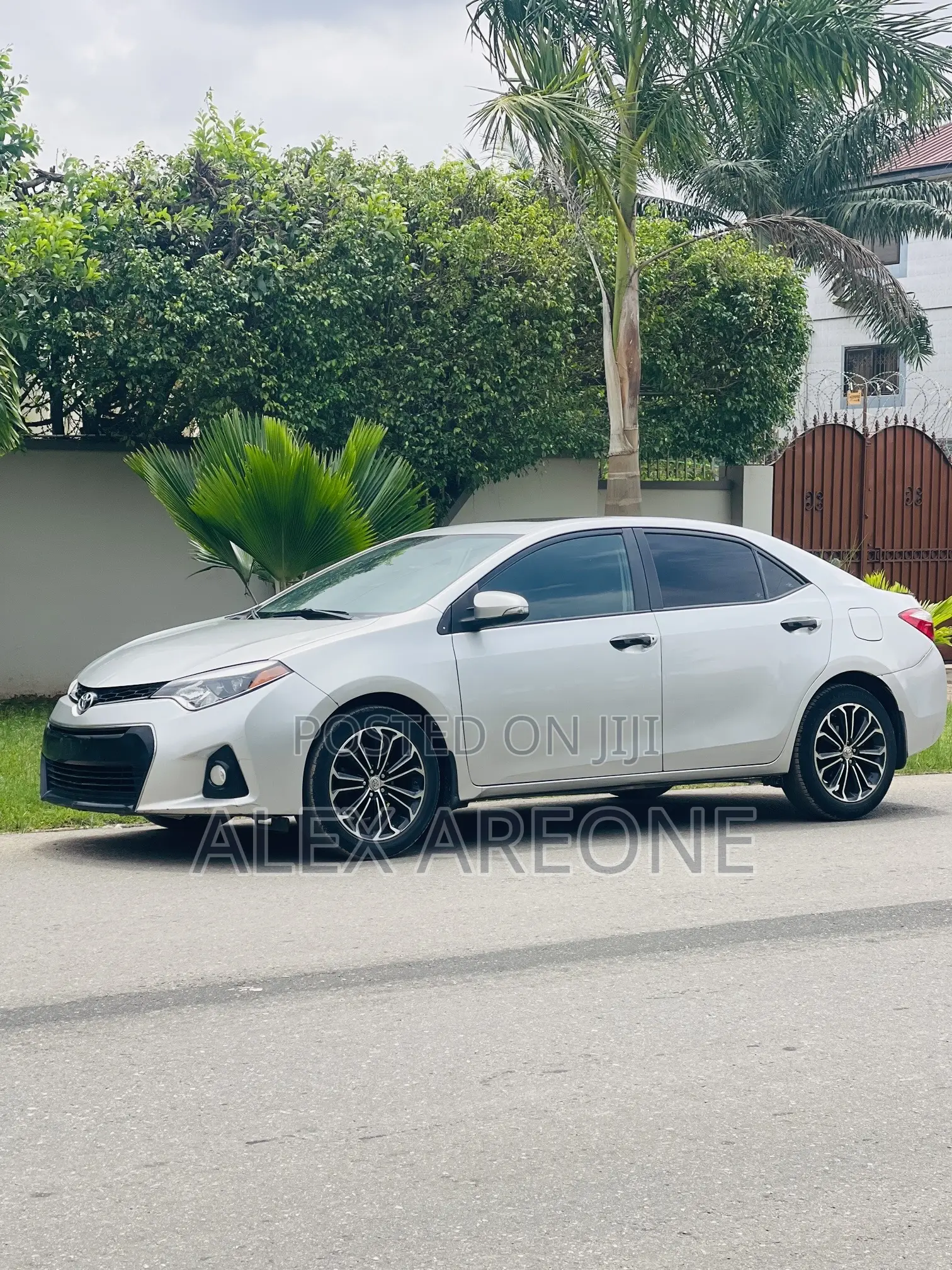 Toyota Corolla S 4dr Sedan (1.8L 4cyl CVT) 2016 Silver
