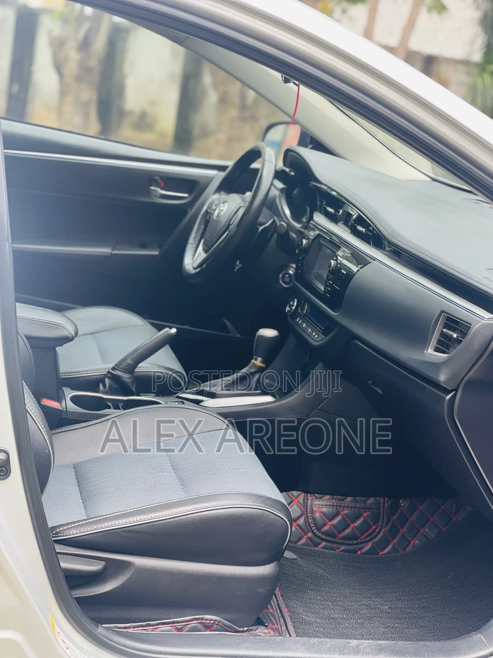 Toyota Corolla S 4dr Sedan (1.8L 4cyl CVT) 2016 Silver