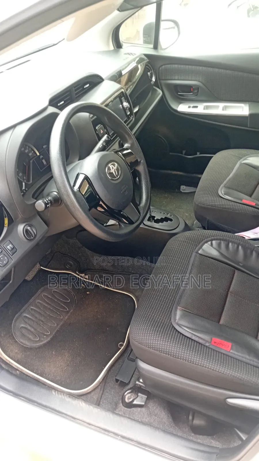 Toyota Vitz 1.5 FWD Hybrid 5dr 2017 White