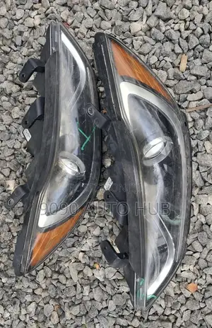 Uk Used Almost New Hyundai Elantra 2012–17 Headlight