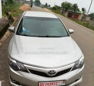 Toyota Camry SE 4dr Sedan (2.5L 4cyl 6A) 2014 Silver