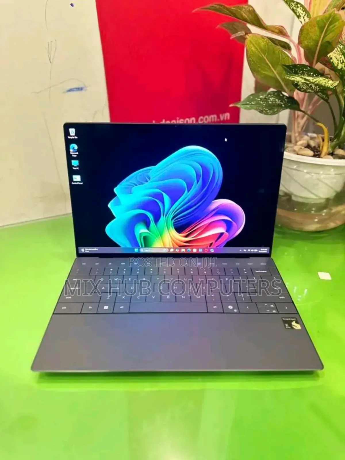 New Laptop Dell XPS 13 16GB Qualcomm Snapdragon X Elite SSD 1T