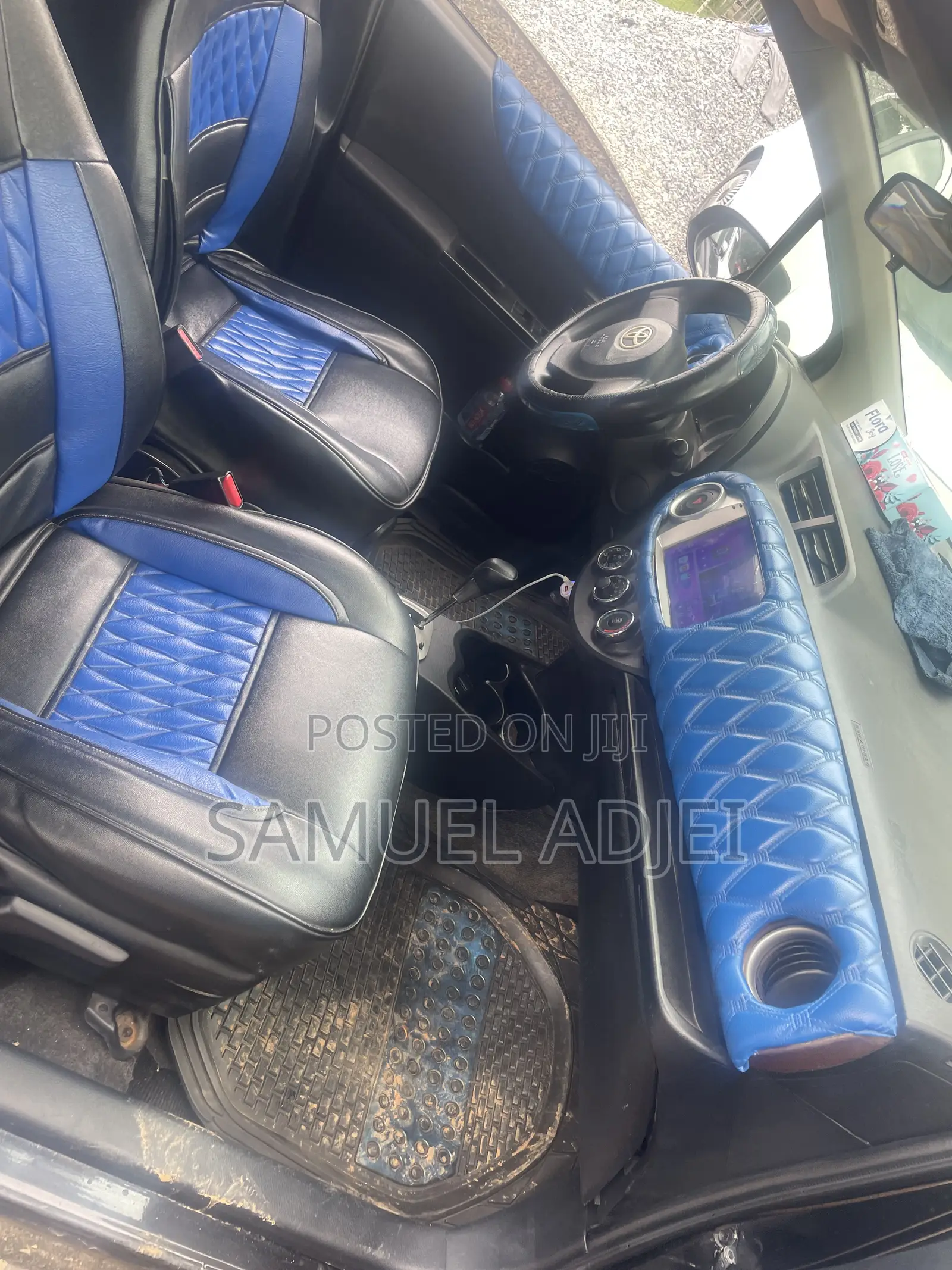 Toyota Vitz 2012 Black