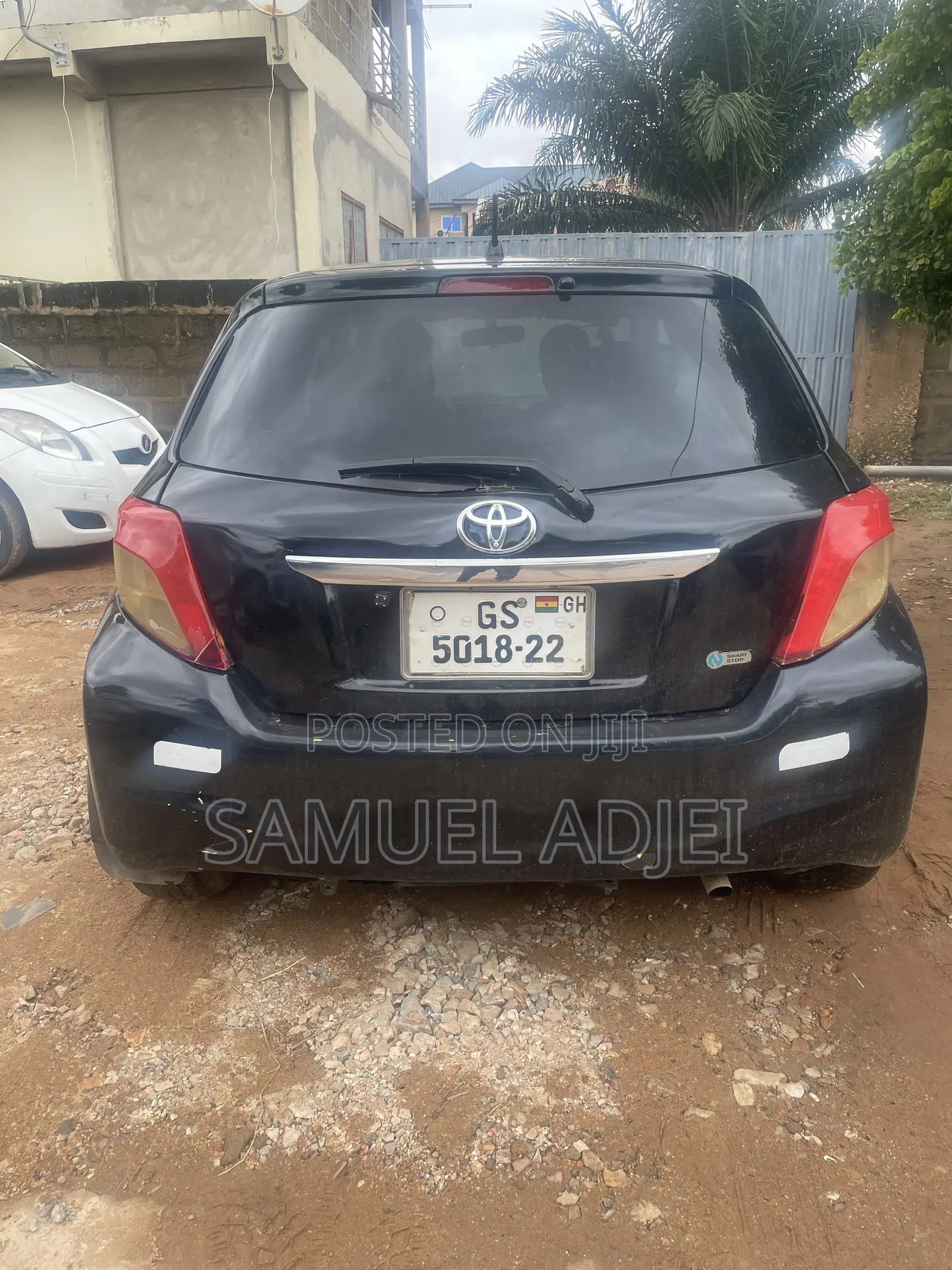 Toyota Vitz 2012 Black