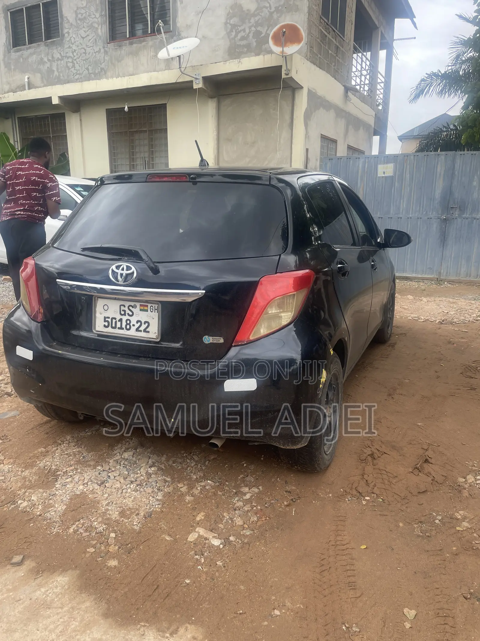 Toyota Vitz 2012 Black