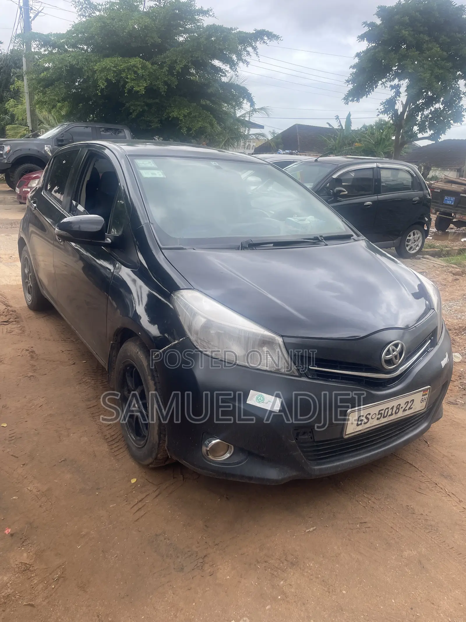 Toyota Vitz 2012 Black