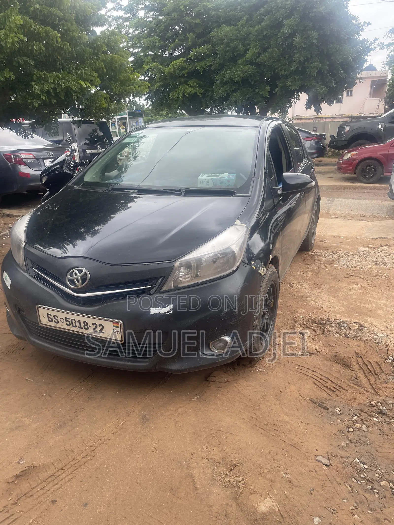 Toyota Vitz 2012 Black