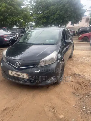 Toyota Vitz 2012 Black
