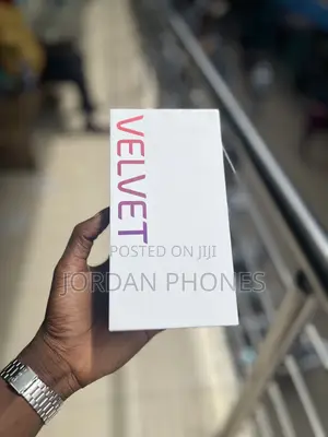 New LG Velvet 128 GB Black