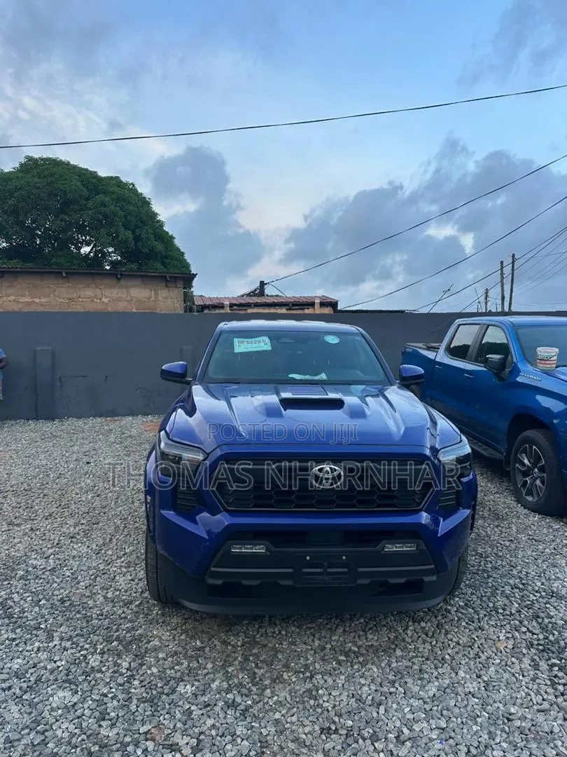 Toyota Tacoma 2025 Blue