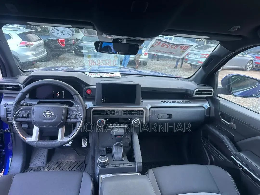 Toyota Tacoma 2025 Blue