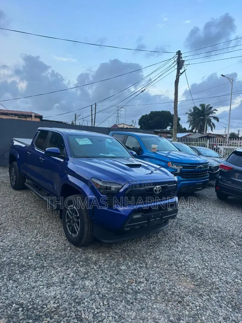 Toyota Tacoma 2025 Blue