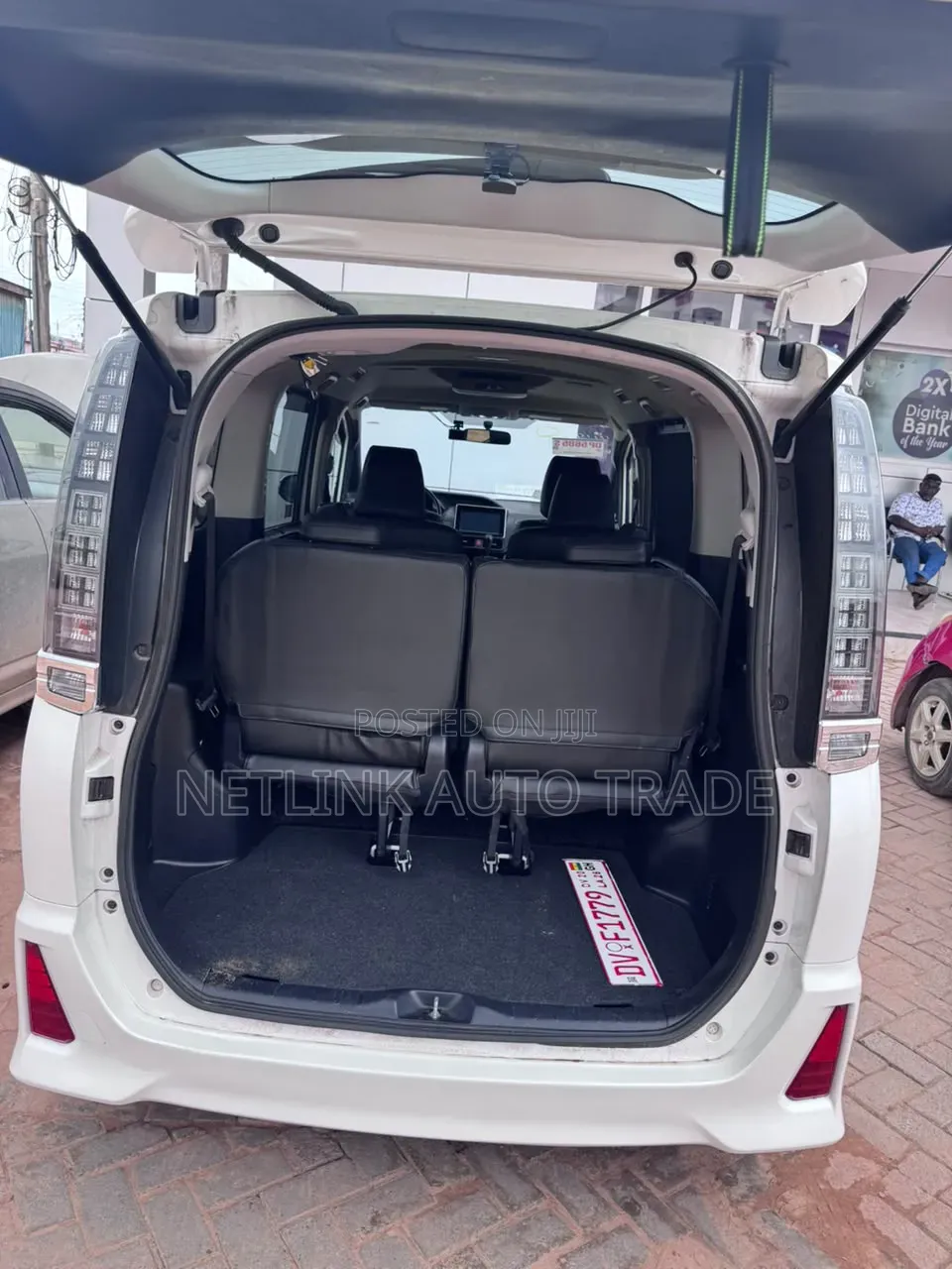 Toyota Voxy 2014 White