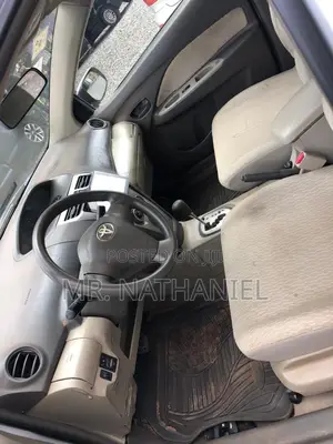 Toyota Belta 2010 Silver