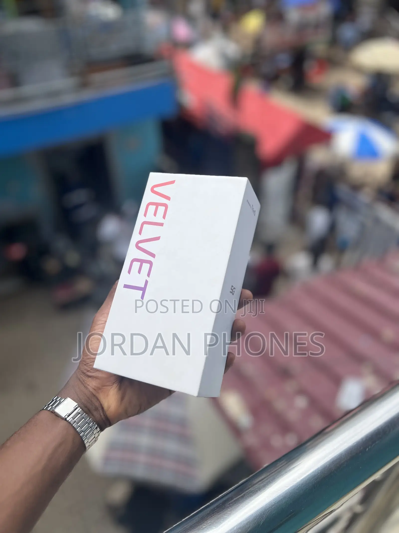 New LG Velvet 128 GB Black