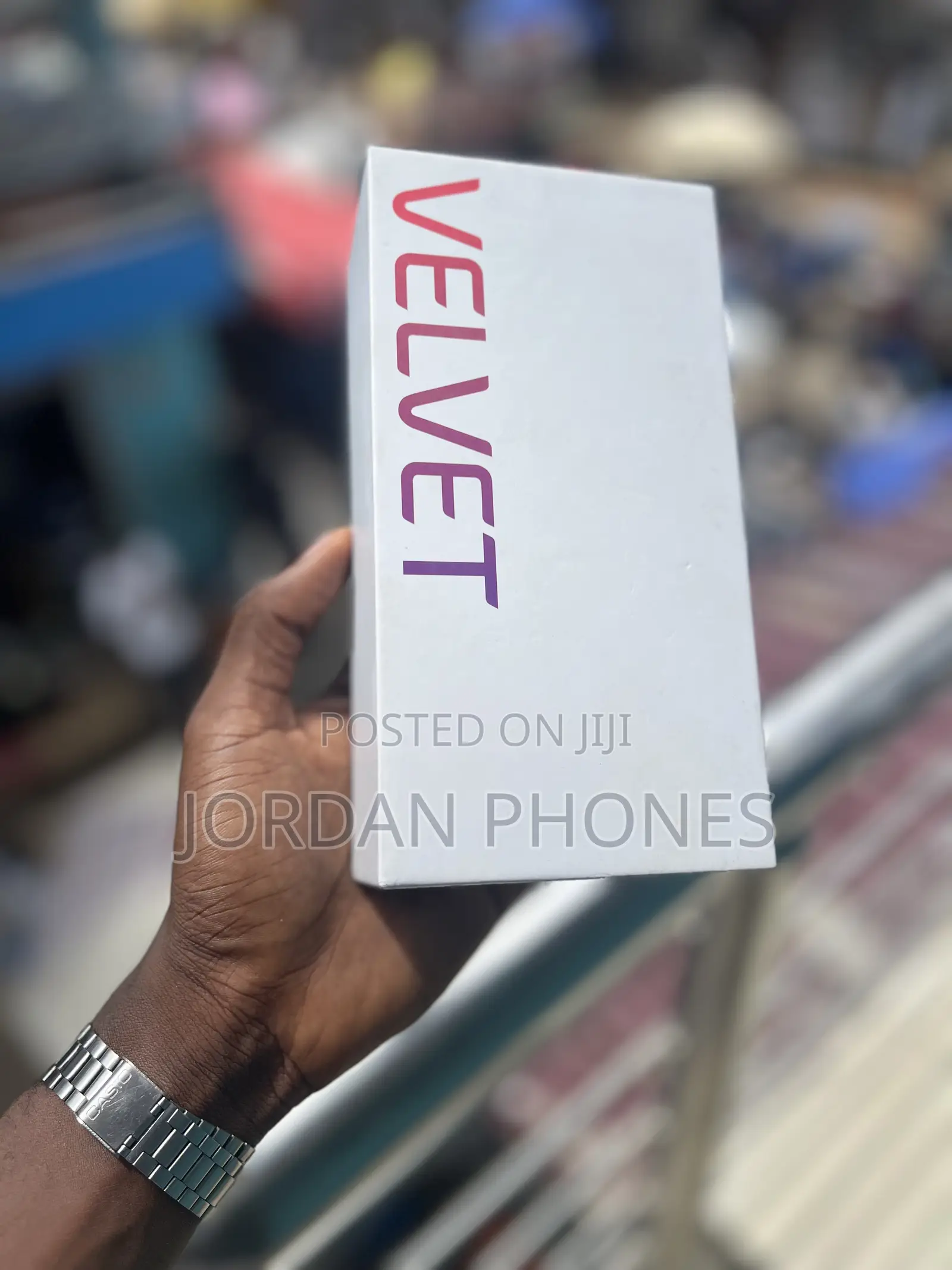 New LG Velvet 128 GB Black