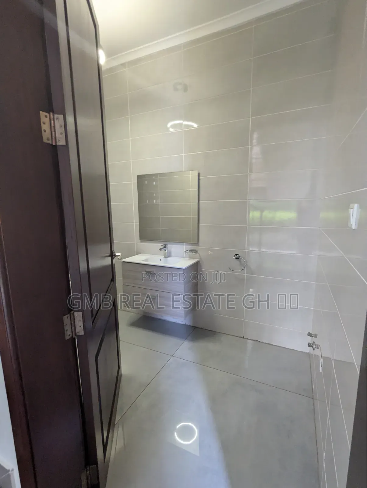 3bdrm Townhouse / Terrace in Cantonment, DVLA Area for rent