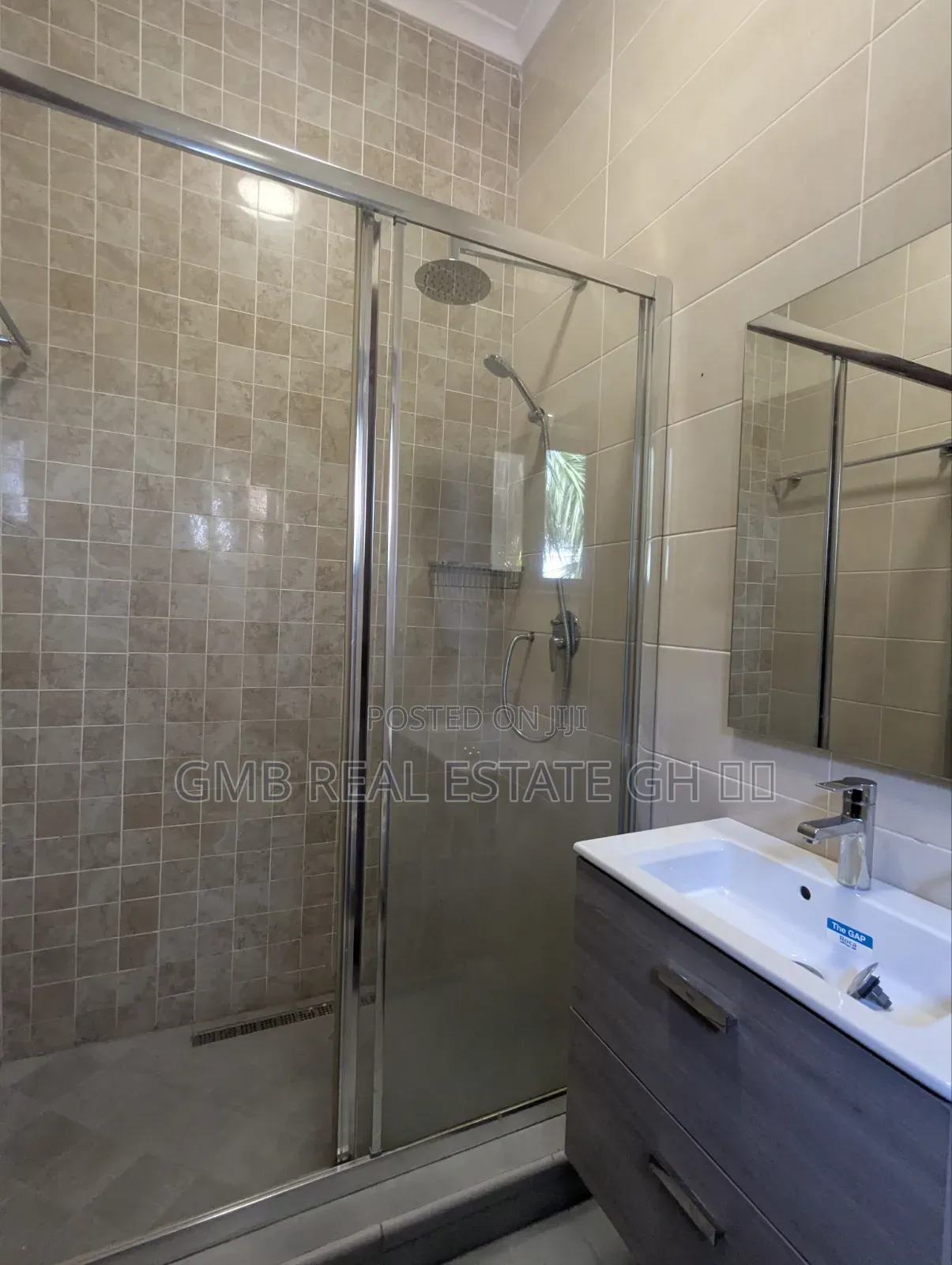 3bdrm Townhouse / Terrace in Cantonment, DVLA Area for rent