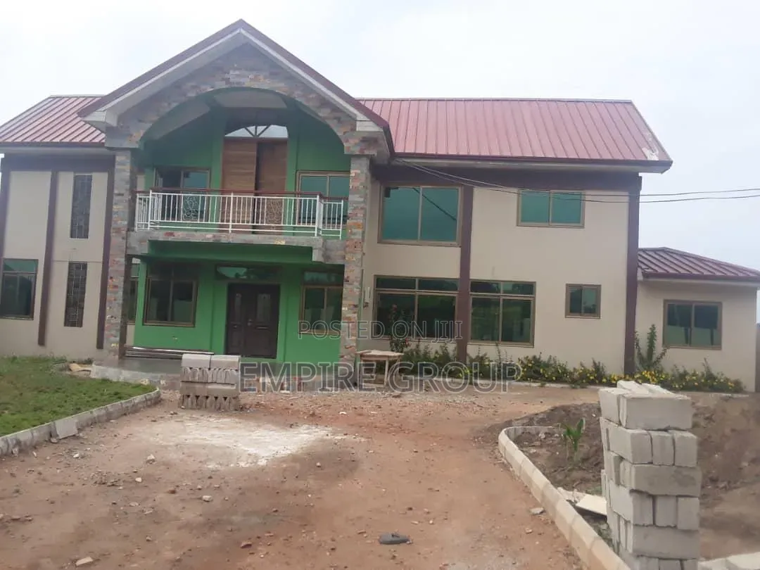 5bdrm House in Coconut Point Beach, Prampram for rent