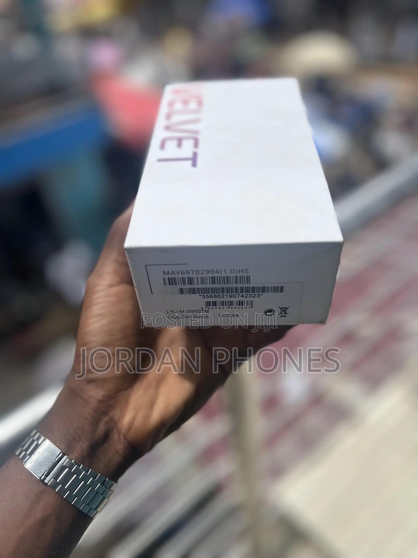 New LG Velvet 128 GB Black