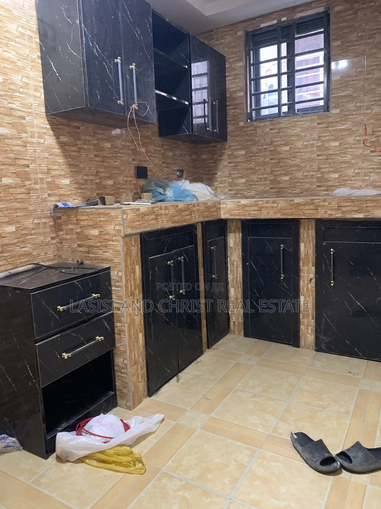 2bdrm Apartment in Lasisi And Christ, Amasaman for rent