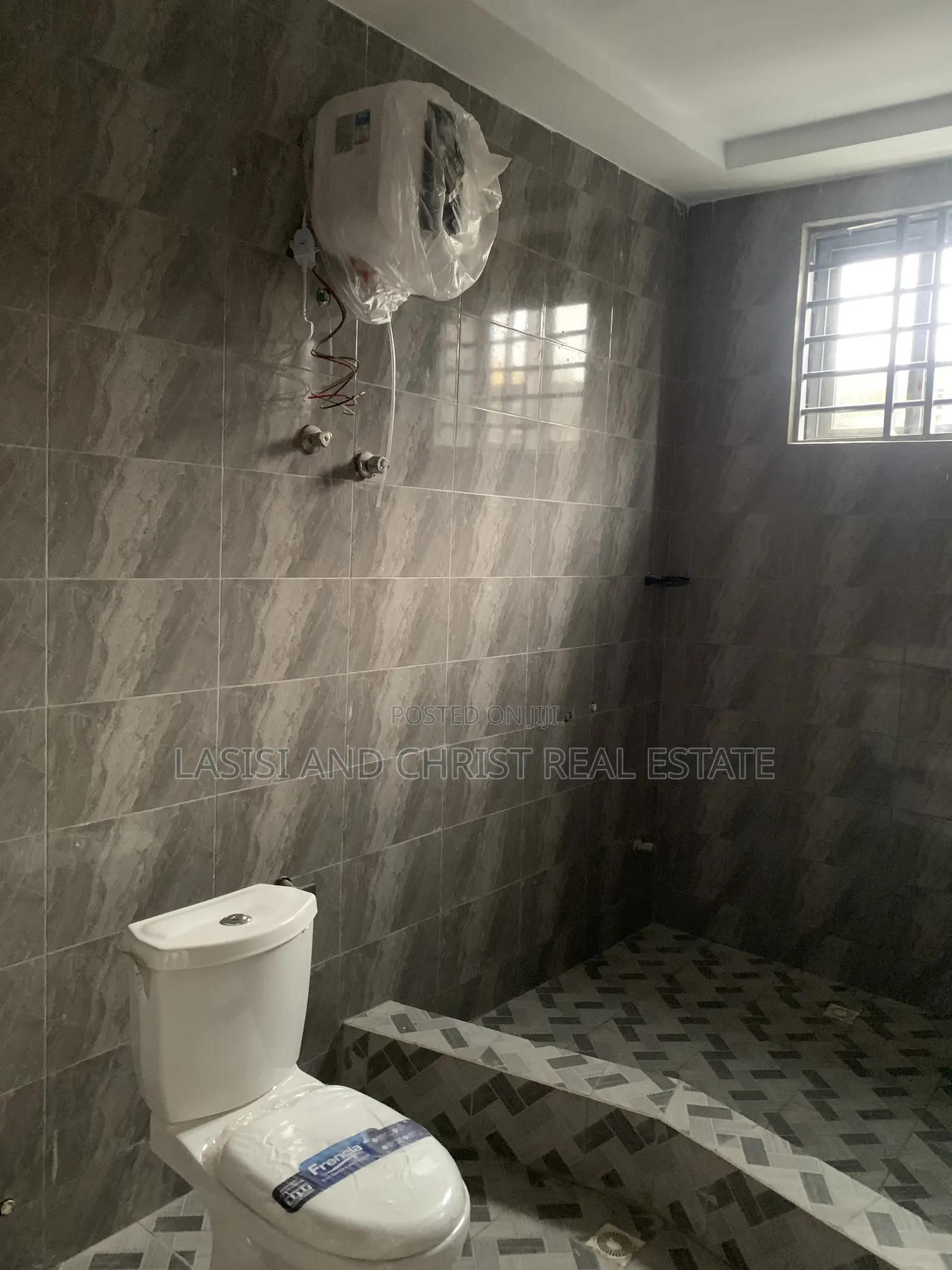 2bdrm Apartment in Lasisi And Christ, Amasaman for rent