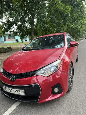Toyota Corolla S 4dr Sedan (1.8L 4cyl CVT) 2016 Red