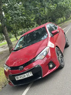 Toyota Corolla S 4dr Sedan (1.8L 4cyl CVT) 2016 Red