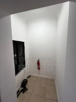 3bdrm Apartment in North Ridge for rent