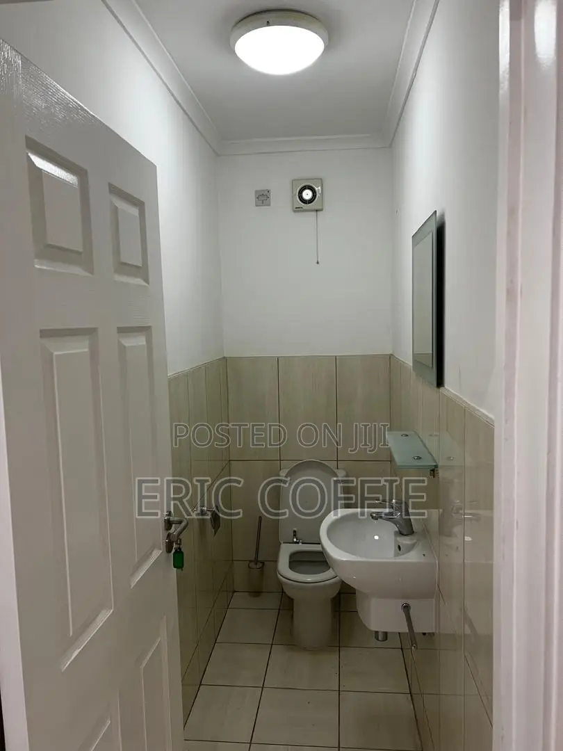 3bdrm Apartment in North Ridge for rent